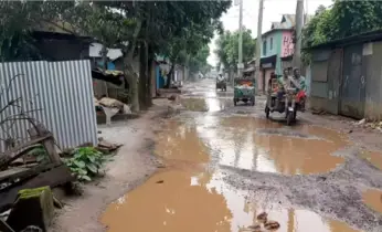 মুকসুদপুরের টেকেরহাট চরপ্রসন্নদী গোডাউন রোডের বেহাল দশা