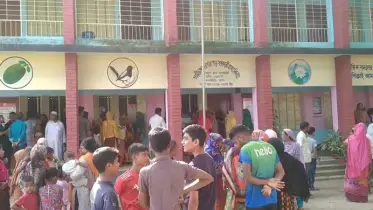 বিদ্যালয়ের শ্রেণি কক্ষ থেকে নৈশ্য প্রহরীর ঝুলন্ত লাশ উদ্ধার