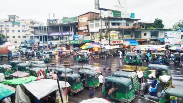 মহাসড়কে অবৈধ স্থাপনা অপসারণে উদ্যোগ নেই প্রশাসনের