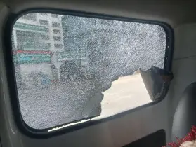 একাত্তর টেলিভিশনের গাড়িতে হামলা চালালো আওয়ামী লীগ!