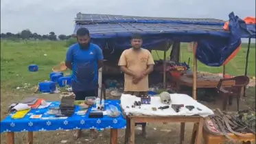নাটোরে সেনা অভিযানে অস্ত্র মাদক ও মাথার খুলি উদ্ধার, গ্রেপ্তার ৩