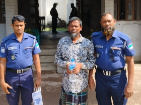 কেশবপুরে গৃহবধূকে ধর্ষণ: ধর্ষককে গ্রেফতার