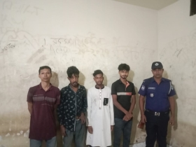 কুমিল্লায় ভুয়া সাংবাদিকসহ পাঁচজন গ্রেফতার, অস্ত্র উদ্ধার