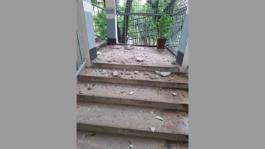 ঝুঁকিপূর্ণ জবির রফিক ভবন, ভিসি বলছেন সময় লাগবে সংস্কার করতে