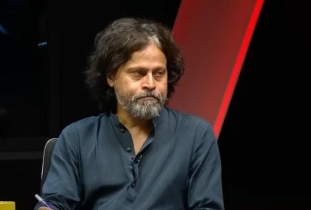 “যা বুঝতে পারছি না, সেটাই বেশি চিন্তার” — রাজনীতির অচেনা সংকেতে আশরাফ কায়সারের সতর্ক বার্তা
