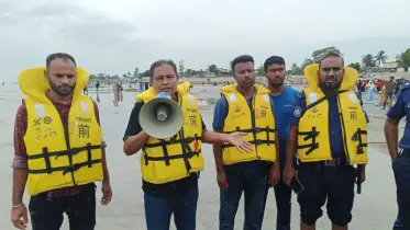 কুয়াকাটা সৈকতে গোসলে নেমে তরুণ পর্যটক নিখোঁজ, উদ্ধার অভিযান চলছে