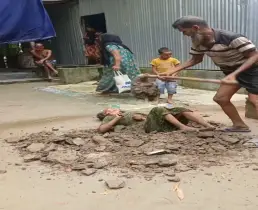 শেরপুরে অসুস্থ স্ত্রীকে জীবন্ত কবর দেওয়া চেষ্টা, ভিডিও ভাইরাল