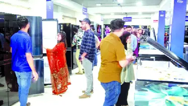 ঈদ উৎসবে জমজমাট ওয়ালটন ফ্রিজের বিক্রি