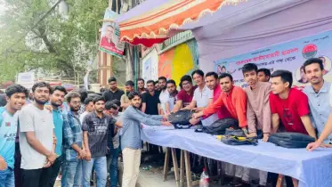 রাবি ভর্তিচ্ছুদের সহায়তায় জবি ছাত্রদলের হেল্প ডেস্ক