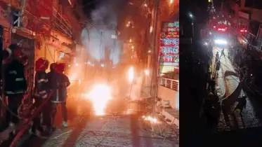 নওগাঁয় আগুন, শহরজুড়ে বিদ্যুৎ বিচ্ছিন্ন