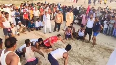 দুর্গাপুরে বর্ষবরণ উপলক্ষে ঐতিহ্যবাহী গ্রামীণ খেলা