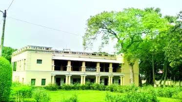 তেরো টাকা দশ আনায় কেনা জমিদারি এখন ইতিহাস