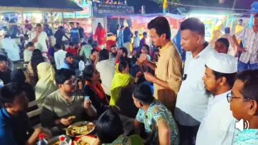 কুয়াকাটায় পর্যটক সেবায় টোয়াক সংগঠকদের মনিটরিং