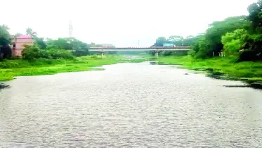নাইয়ারে নায়ের বাদাম তুইলা...’