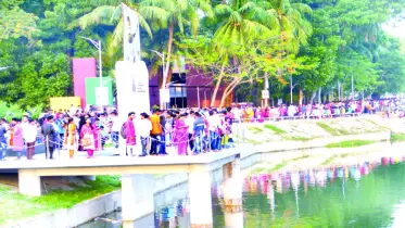 নৈসর্গিক সৌন্দর্যমণ্ডিত ভ্রমণপ্রেমীদের প্রিয় স্থান