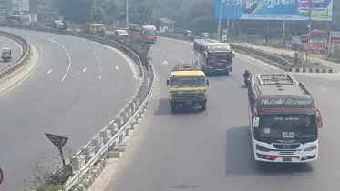 ঢাকা-টাঙ্গাইল মহাসড়কে যানবাহনের চাপ থাকলেও নেই যানজট