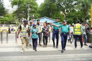 মিরপুরে পথচারী পারাপারে সিগন্যাল লাইট উদ্বোধন, চালু হবে আরও চার পয়েন্টে