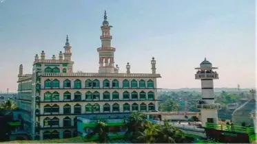 ঐতিহ্যবাহী হাটহাজারী মাদ্রাসা: ইসলামী শিক্ষার বাতিঘর