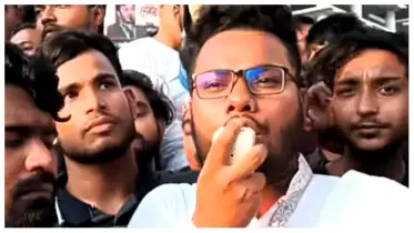 পলাতক নেতারা বিদেশে বসে চিকেন রোস্ট খাচ্ছে, উৎসাহী নেতারা জেলে পান্তা ভাত খাচ্ছে!: আ’লীগের কর্মীদেরকে এনসিপি নেতা