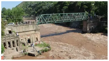 হঠাৎ পানি ছেড়ে দিল ভারত, পাকিস্তানে বন্যা