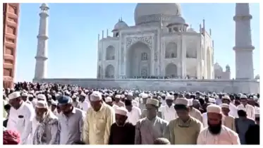 জুমার নামাজে নিহতদের জন্য কাঁদলেন ভারতের মুসলমানরা, মোদীর ধর্মের রাজনীতি শেষ!