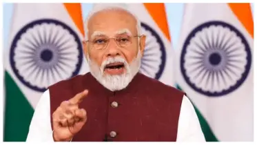 যুদ্ধ না বাণিজ্য! মোদীর মুখে কাশ্মীর সন্ত্রাসের বার্তা