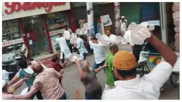 বরিশালে জাতীয় পার্টির বিক্ষোভ মিছিলে হামলা