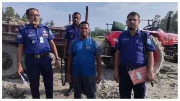 গাইবান্ধায় অবৈধ বালু উত্তোলনের দায়ে যৌথবাহিনীর হাতে আটক আমিনুল