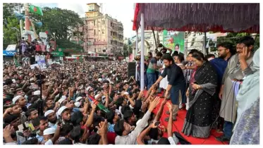 “এবার মহানিশার শেষে, আসবে ঊষা অরুণ হেসে, তরুণ বেশে”