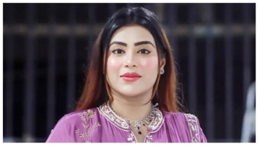 ‘টাকার বিনিময়ে কোথাও যাইনি, গাড়িতে ধরা খেয়েছি এটা কেমন টপিক’