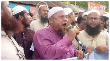 ৪৮ ঘণ্টার আল্টিমেটাম: ‘মেলা বন্ধ না হলে গুঁড়িয়ে দেব’ হুঁশিয়ারি রয়েলের