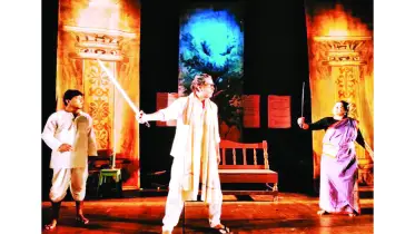 প্রাঙ্গণেমোরের নাটক ‘টিনের তলোয়ার’