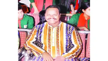 একক অভিনয়ে মো. আবুল মনসুর