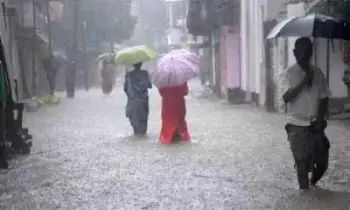 দেশজুড়ে টানা ১০ দিন ভারী বৃষ্টিসহ তীব্র ঝড়ের শঙ্কা