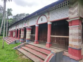 একদিনে ঘুরে আসুন ঢাকার পাশে শতবর্ষী জমিদারবাড়ি!