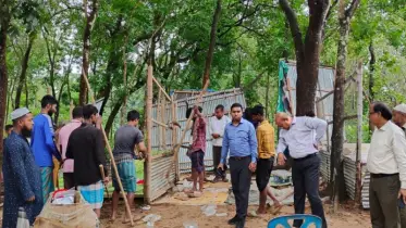মধু‌টিলা ইকোপার্কে অবৈধভাবে গড়ে উঠা ৬৫‌ দোকান উচ্ছেদ