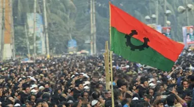 দেশে ফিরছেন খালেদা জিয়া, বেড়েছে বিএনপির পতাকা-মনোগ্রাম বিক্রি