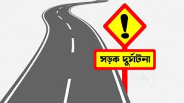 চালকের চোখে ছিলো ঘুম, উল্টে পড়লো লাশবাহী অ্যাম্বুলেন্স