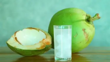 সকালে খালি পেটে ডাবের পানি পান করলে কী হয়?
