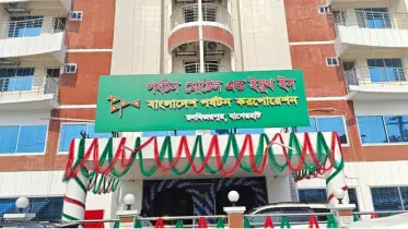 বাগেরহাটে আধুনিক পর্যটন মোটেল এ্যান্ড ইয়ুথ ইন উদ্ভোদন করলেন স্বরাষ্ট্রসচিব