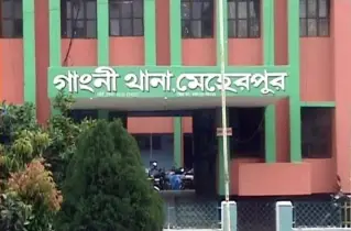 গাংনীতে বিএনপি নেতার পরিত্যক্ত ঘর থেকে পিস্তল ও ককটেল উদ্ধার