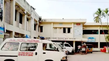 অ্যাম্বুলেন্স আছে, চালক নেই: সরকারি সেবা বঞ্চিত রোগীরা