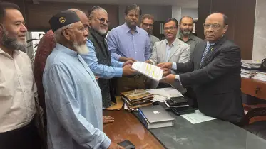 মালয়েশিয়ার শ্রমবাজার চালুর দাবি, প্রধান উপদেষ্টার কাছে স্মারকলিপি
