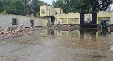 আ.লীগ কার্যালয়ের ধ্বংসস্তূপে নির্মিত হচ্ছে ‘জুলাই শহীদ স্মৃতি স্তম্ভ’