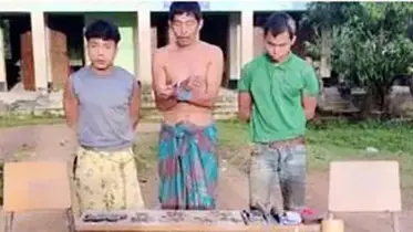 রাঙামাটির মৌনপাড়ায় সেনাবাহিনীর সঙ্গে ইউপিডিএফ’র গুলিবিনিময়, ৩ সন্ত্রাসী আটক