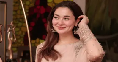“ভিপিএন কিনেছি শুধু তোমায় দেখার জন্য”—পাকিস্তানি অভিনেত্রীর জন্য উন্মাদ ভারতীয়রা !