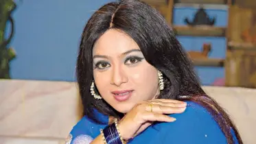 ভেরিফায়েড পেজ মানেই আসল নয়: ভক্তদের সতর্ক করলেন শাবনূর