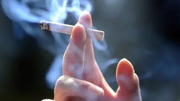 প্রকাশ্য ধূমপান এক আতংকের নাম!
