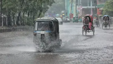 আগামী ২৪ ঘণ্টায় সারাদেশে ভারী বৃষ্টিপাতের পূর্বাভাস জানাল আবহাওয়া অধিদপ্তর