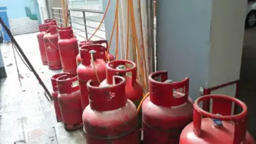 কমেছে ১২ কেজি এলপিজি সিলিন্ডারের দাম